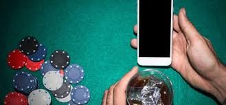 mobile quick game browsing layout on bed 9 with easy reading for adults